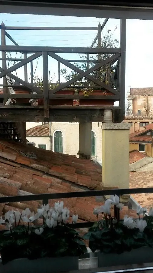 Casa Dei Bombardieri Venice Apartment